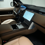 Rent Range Rover Vogue in Dubai