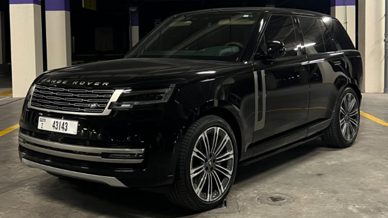 Rent Range Rover Vogue in Dubai