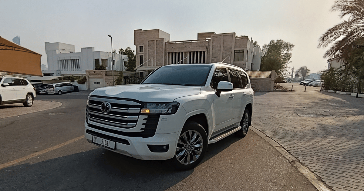 toyota land cruiser rent in dubai