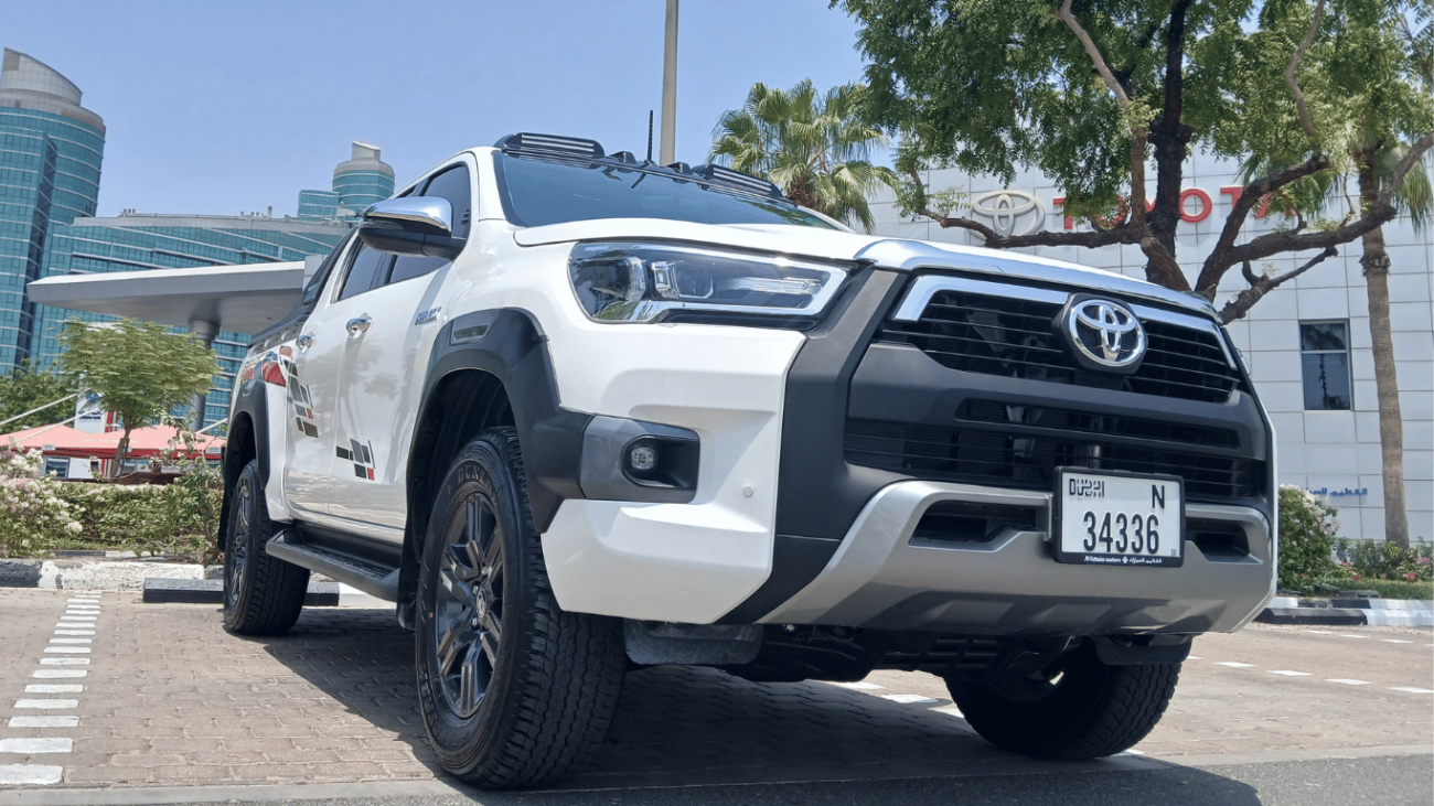 Rent Toyota hilux for month in dubai
