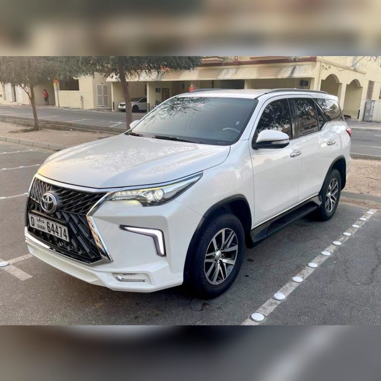 Rent Toyota fortuner in Dubai