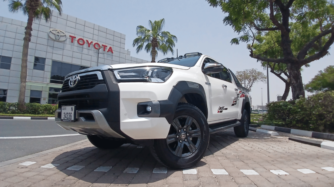 Rent Toyota hilux in dubai