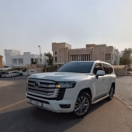 Rent Toyota Land Cruiser in Dubai